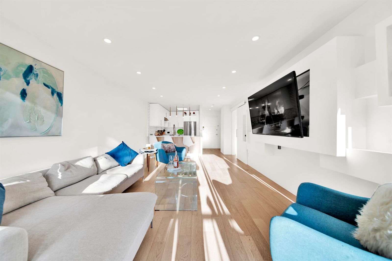 Listing Image 12
