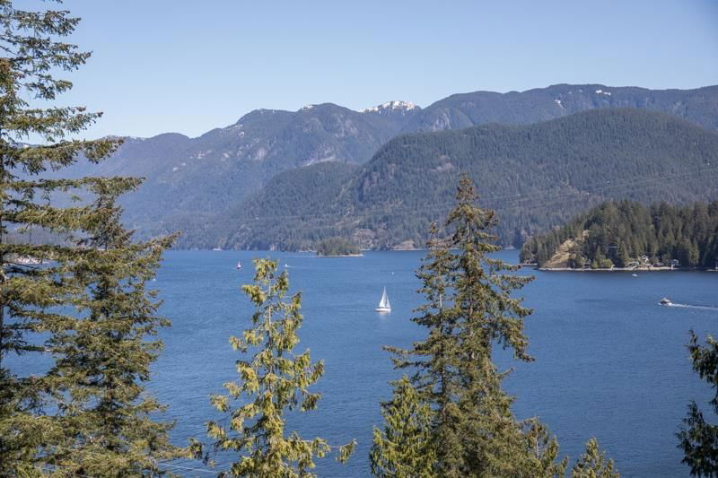 1812 Cardinal Crescent, North Vancouver, British Columbia