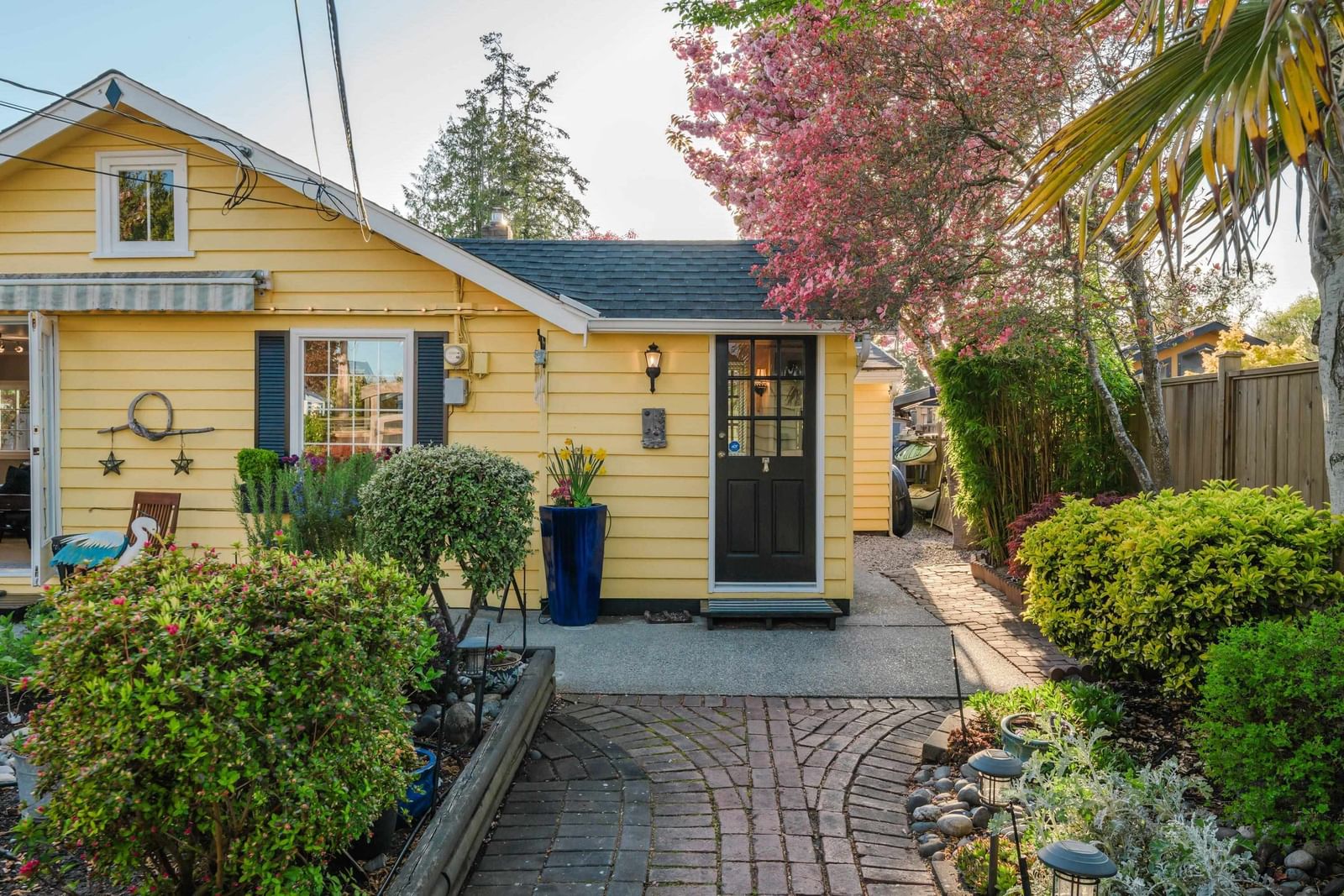 Listing Image 19