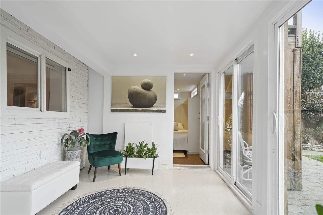 Listing Image 11