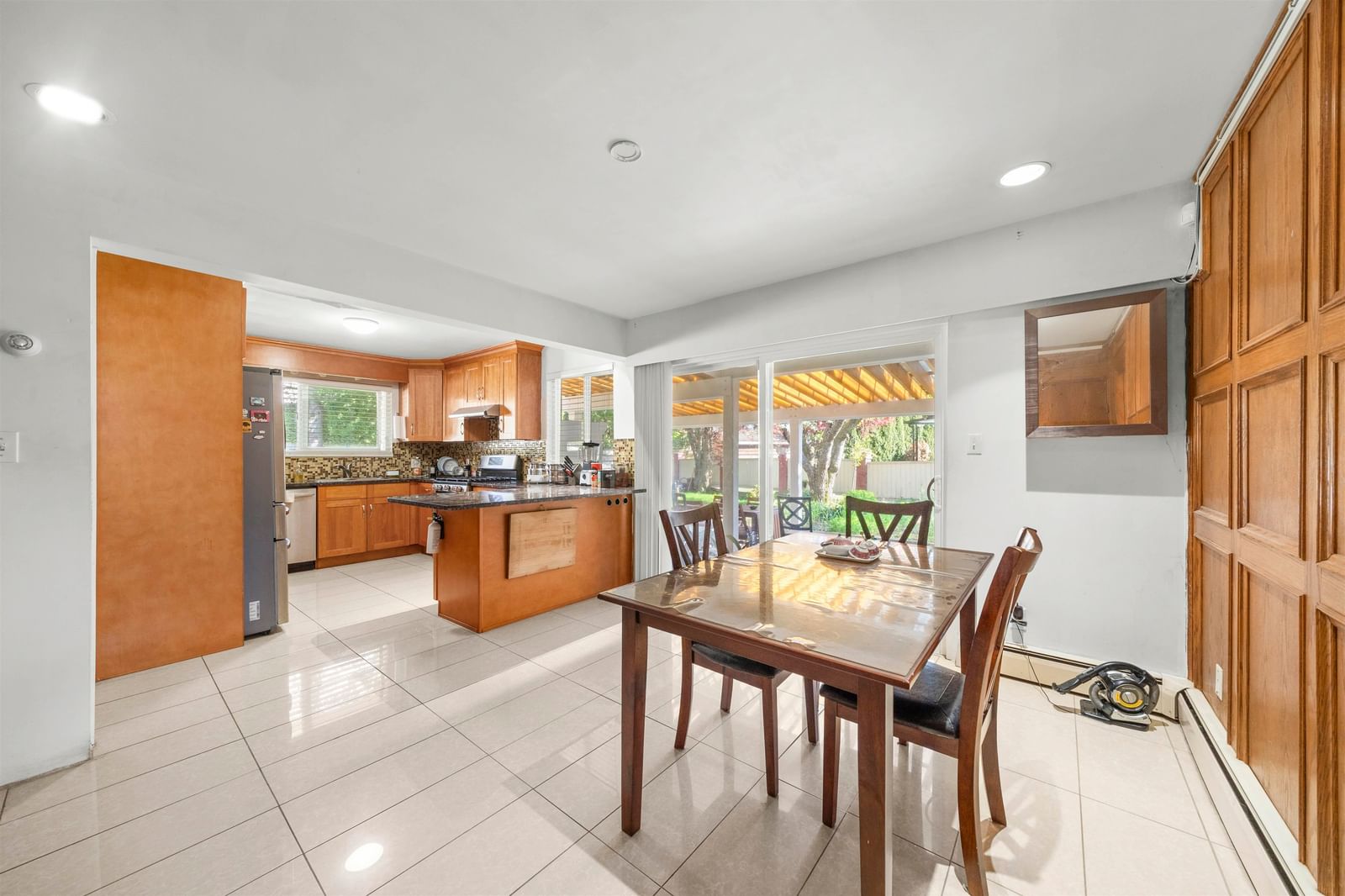 Listing Image 8