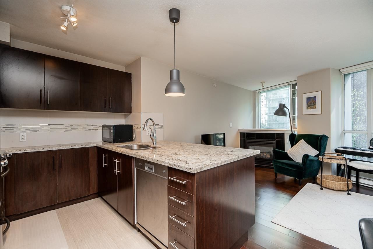 Listing Image 8