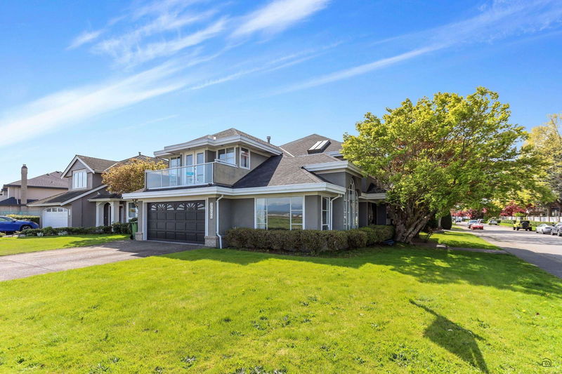 3500 River Road, Richmond, British Columbia