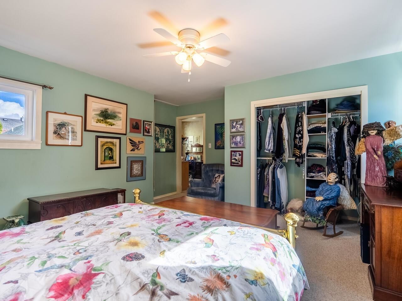 Listing Image 12