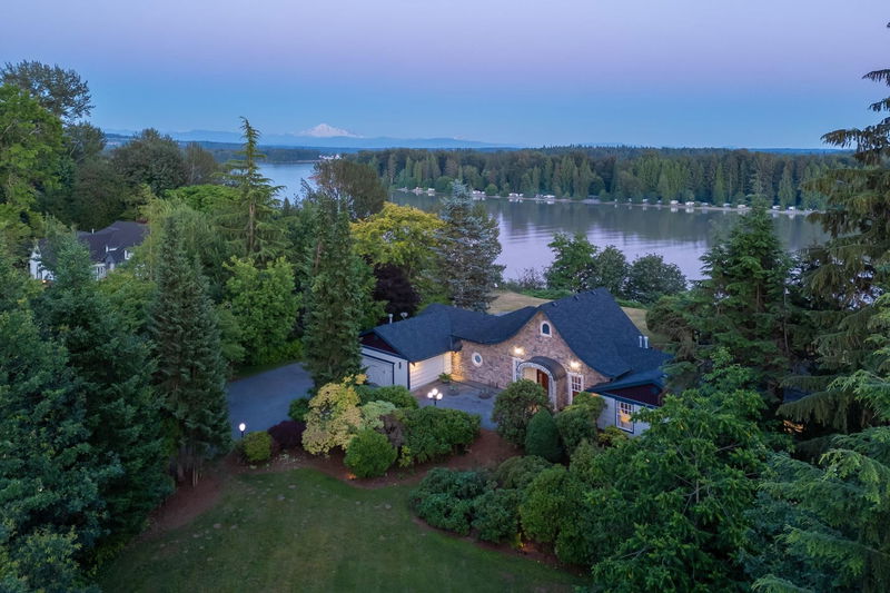 21850 River Road, Maple Ridge, British Columbia