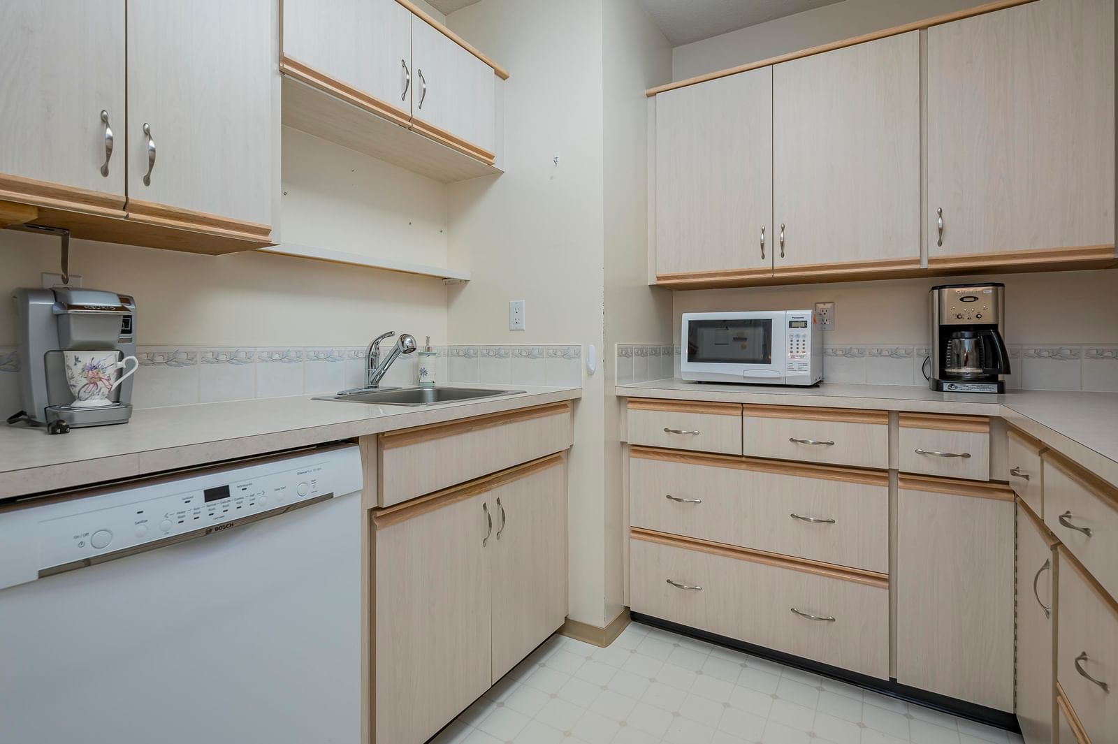 Listing Image 18