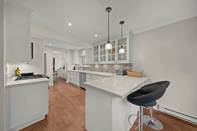13507 15 Avenue