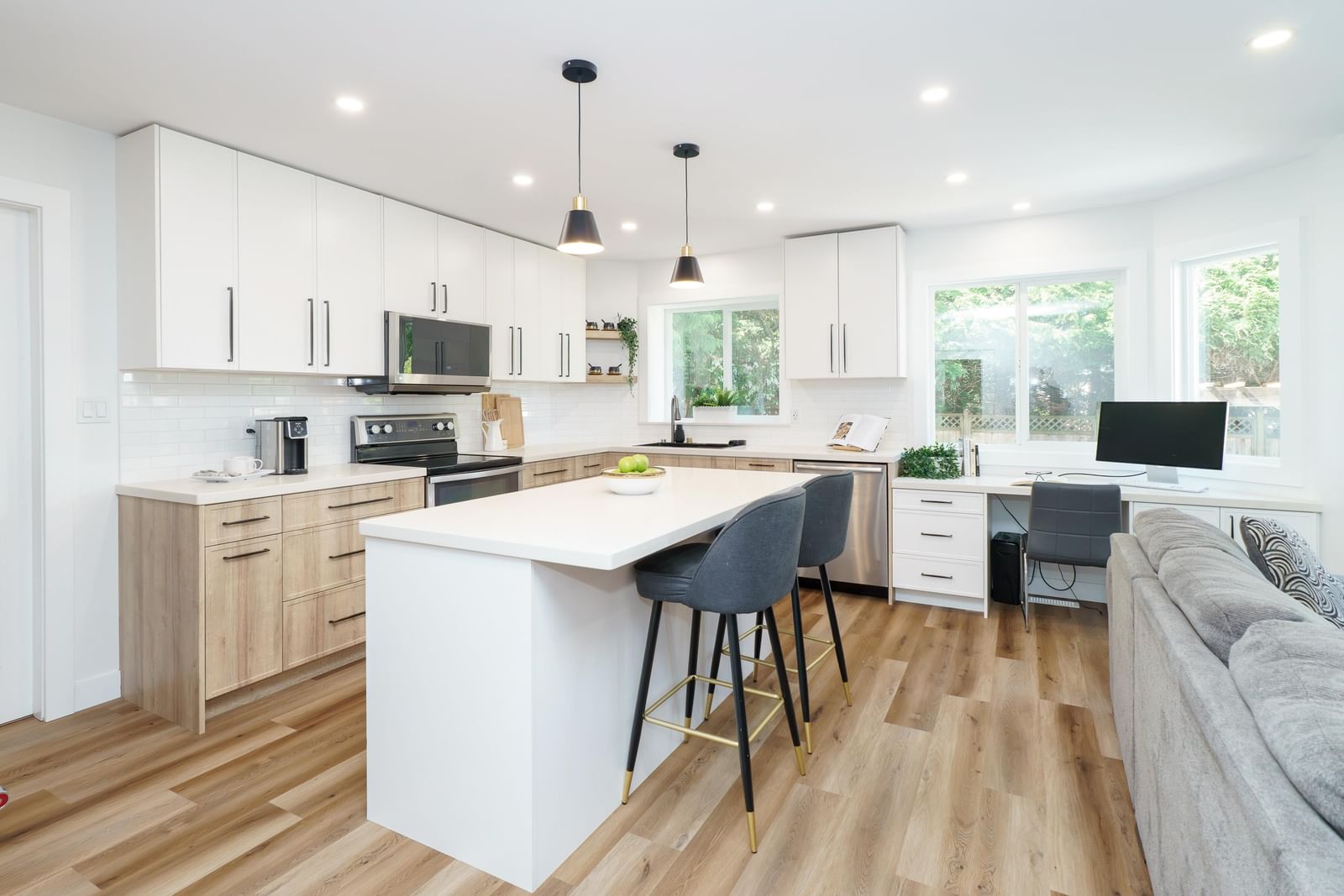 Listing Image 9