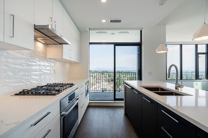 1588 Johnston Road #1802, White Rock, British Columbia
