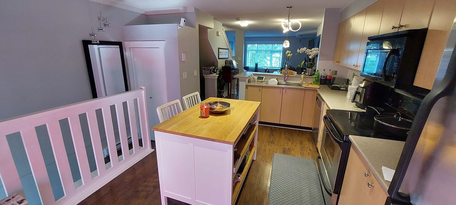 Listing Image 6