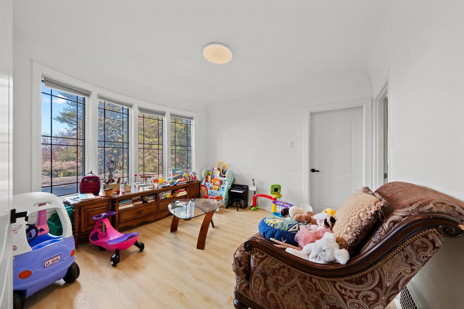 Listing Image 15
