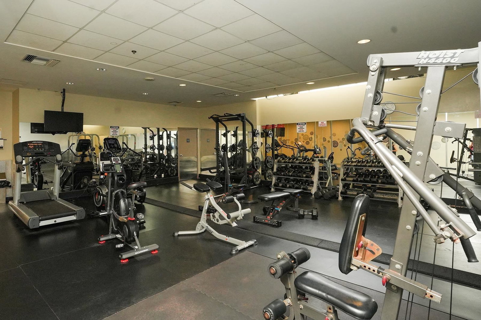 Listing Image 11