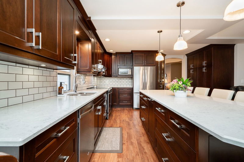 21442 90a Avenue, Langley, British Columbia