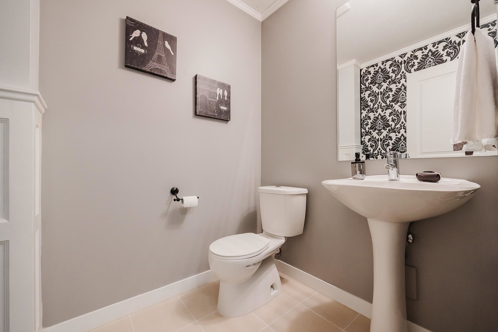 Listing Image 12