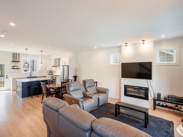 28 - 16467 23a Avenue
