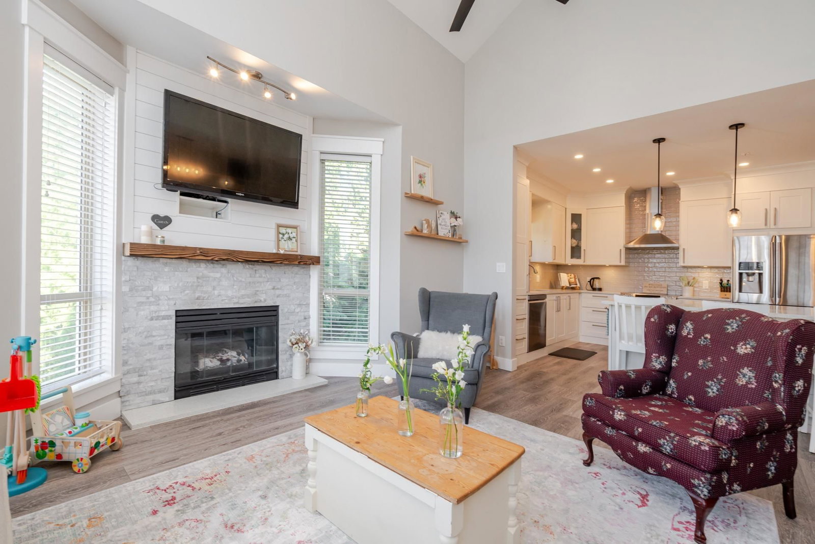 Listing Image 9