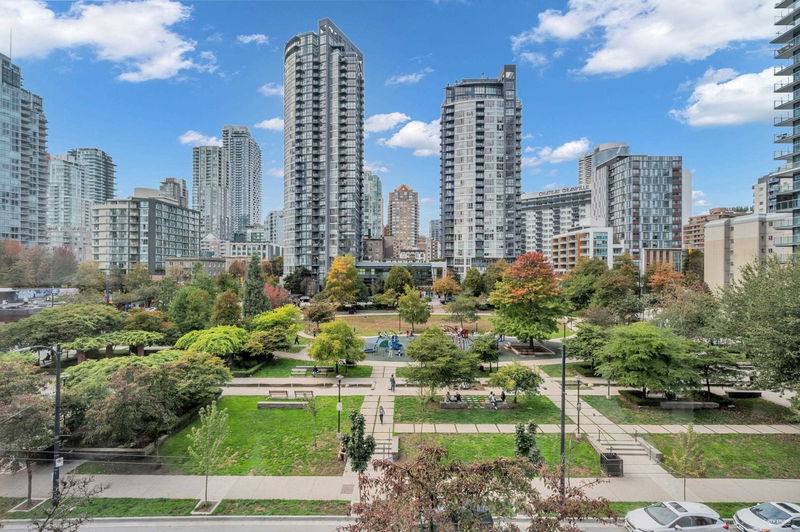 1188 Richards Street #402, Vancouver, British Columbia