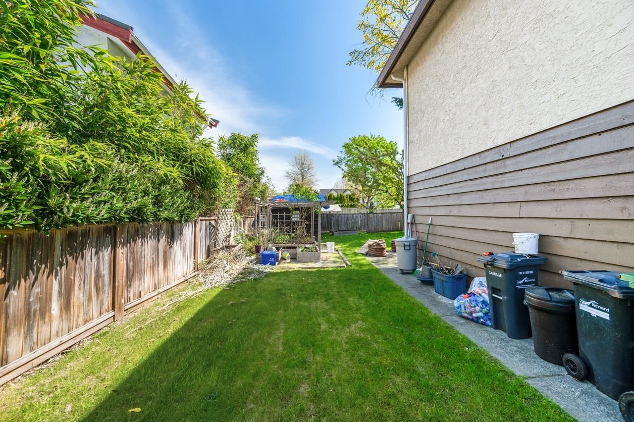 Listing Image 16