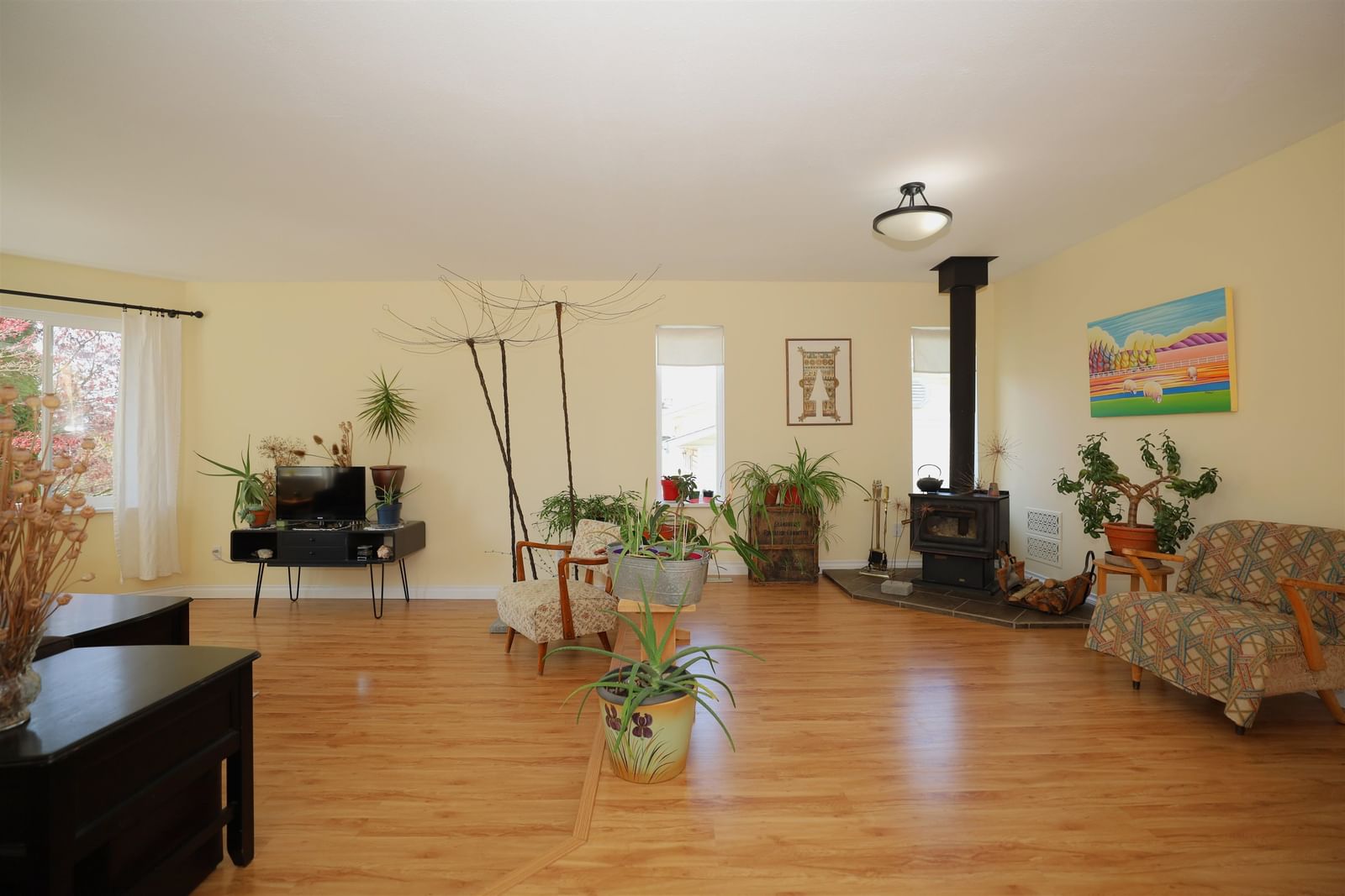 Listing Image 9