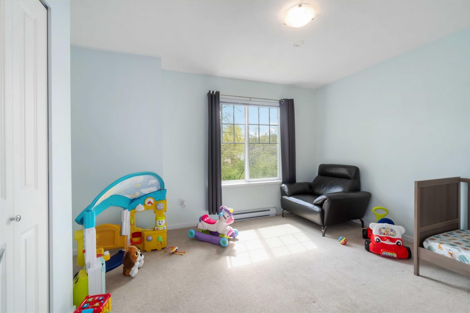 Listing Image 17