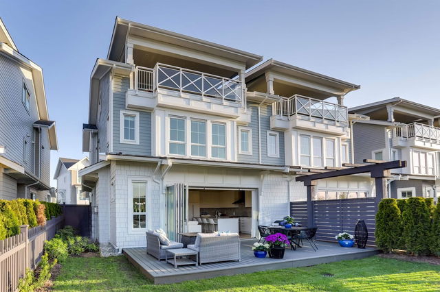 100 - 5311 Admiral Way