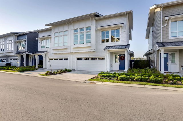 100 - 5311 Admiral Way
