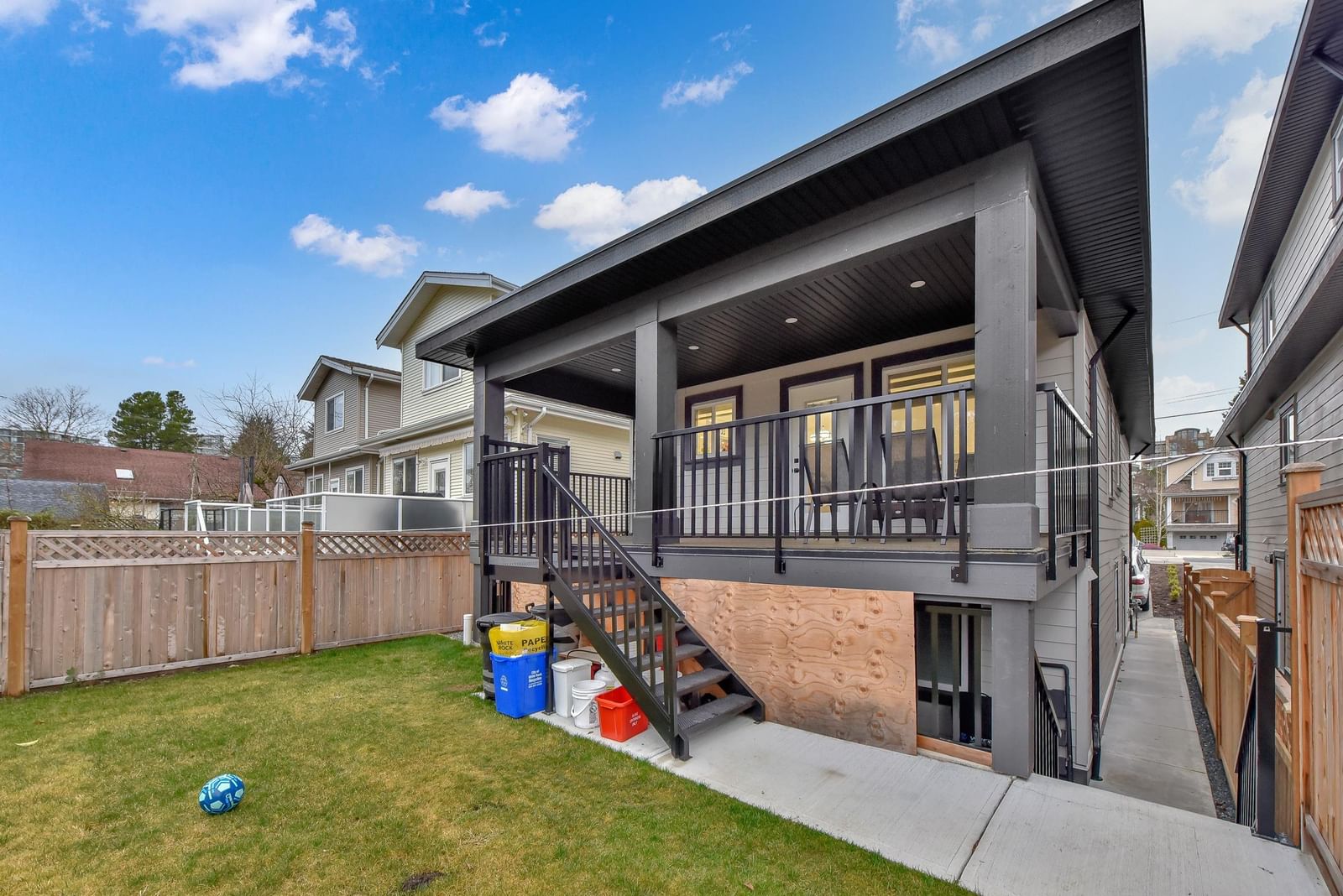 Listing Image 9