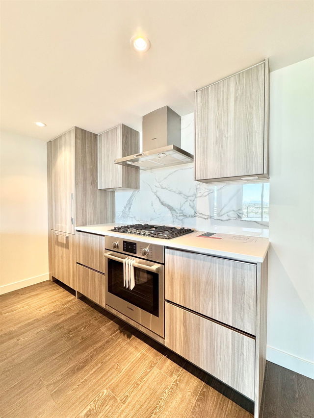 1295 - 8671 Hazelbridge Way