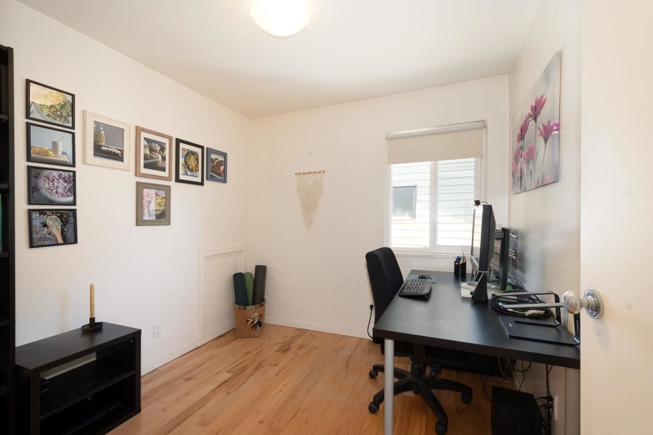 Listing Image 17