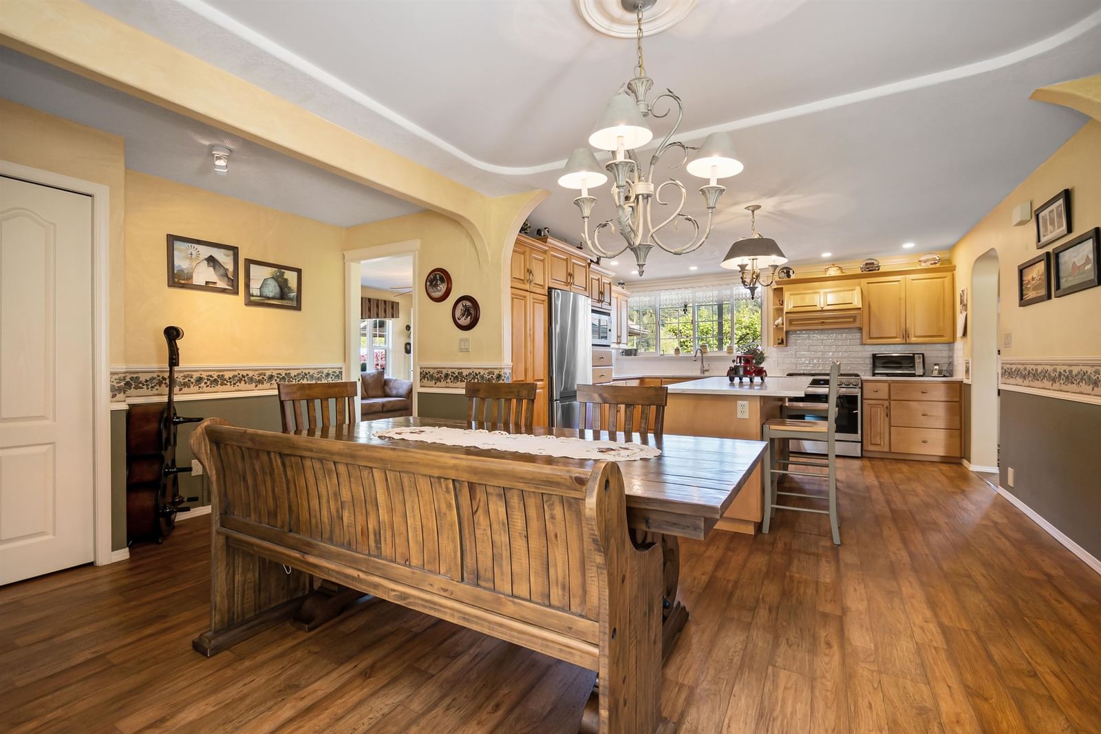 Listing Image 11