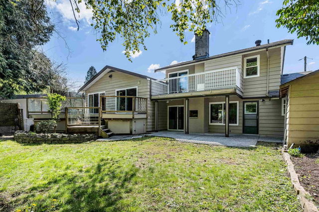 2396 Farrant Crescent