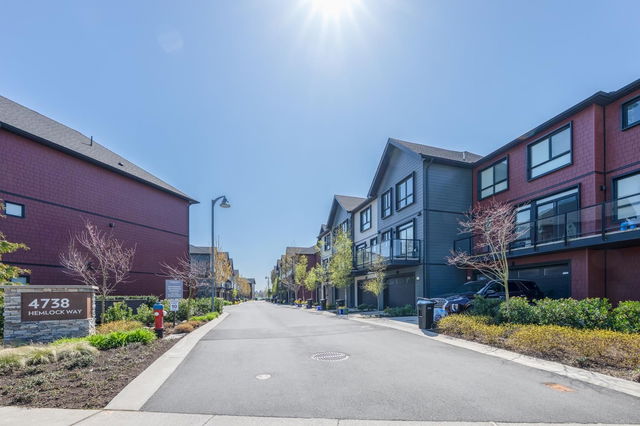 134 - 4738 Hemlock Way