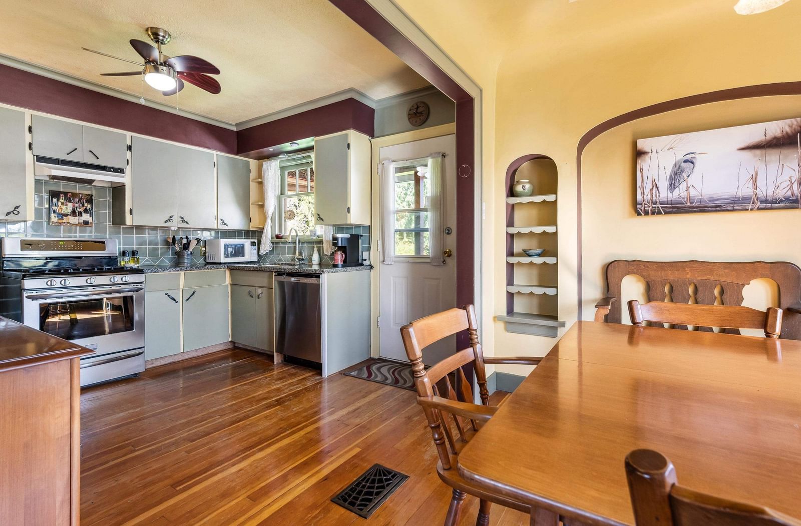Listing Image 15