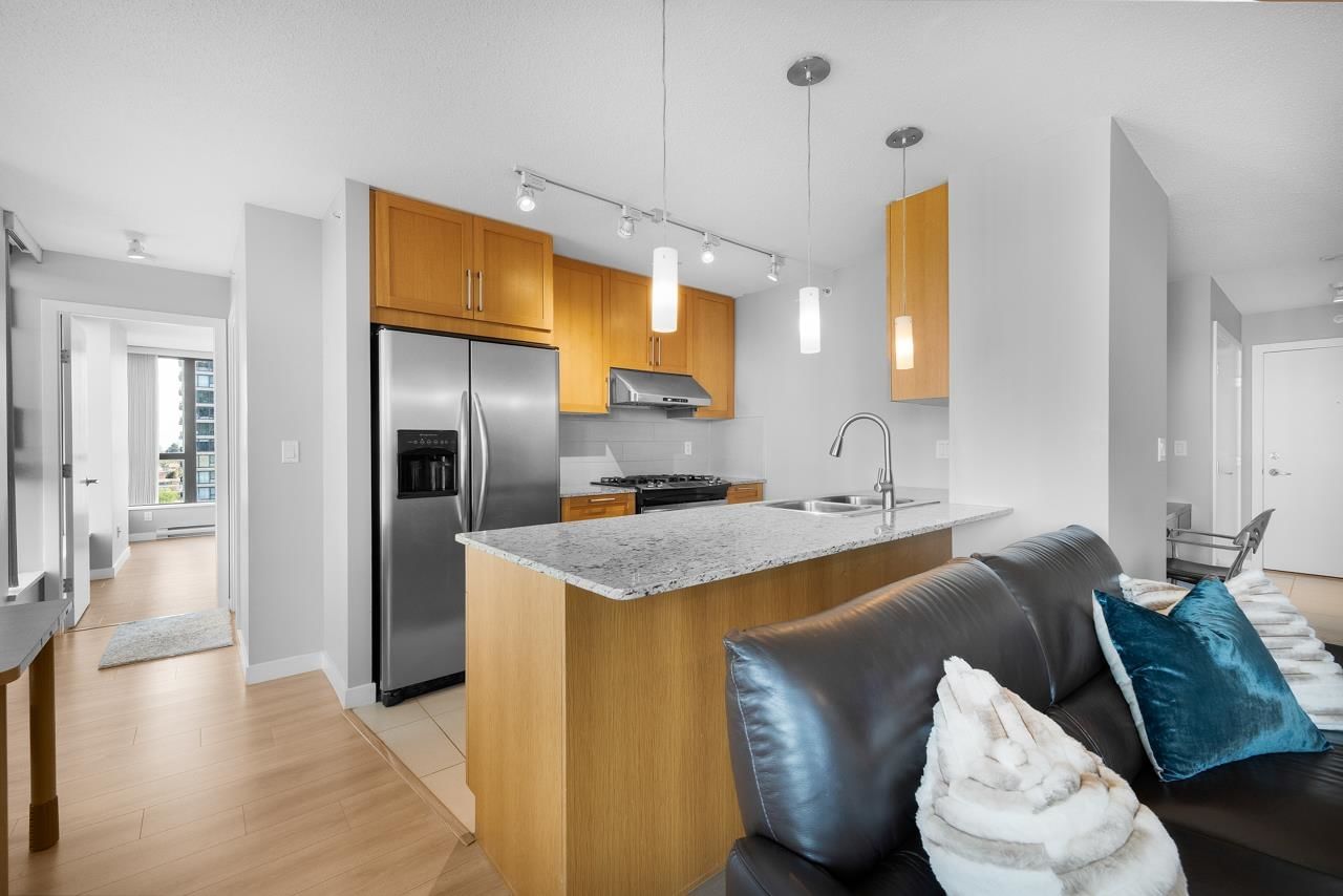 Listing Image 19