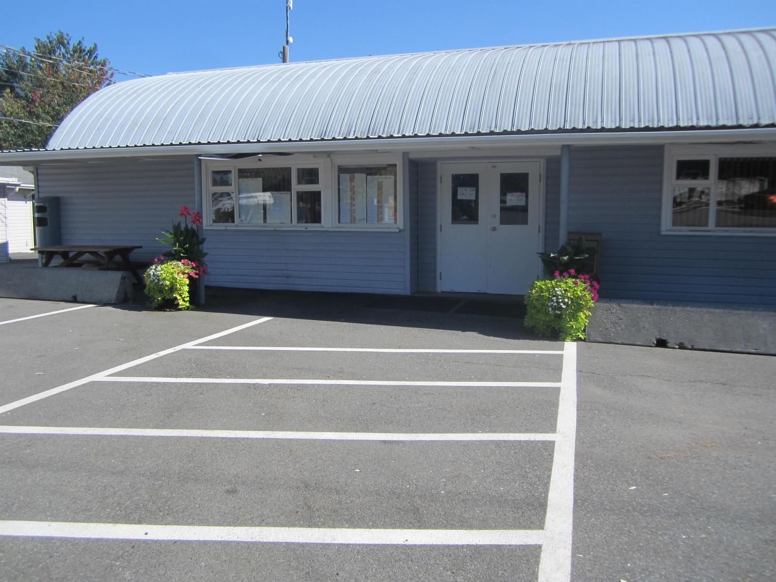 Listing Image 11