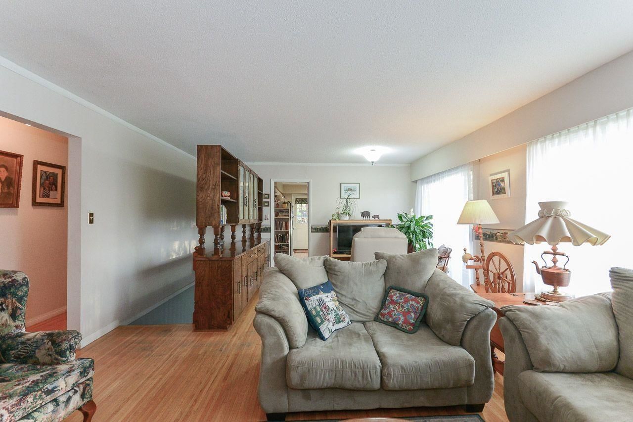 Listing Image 17
