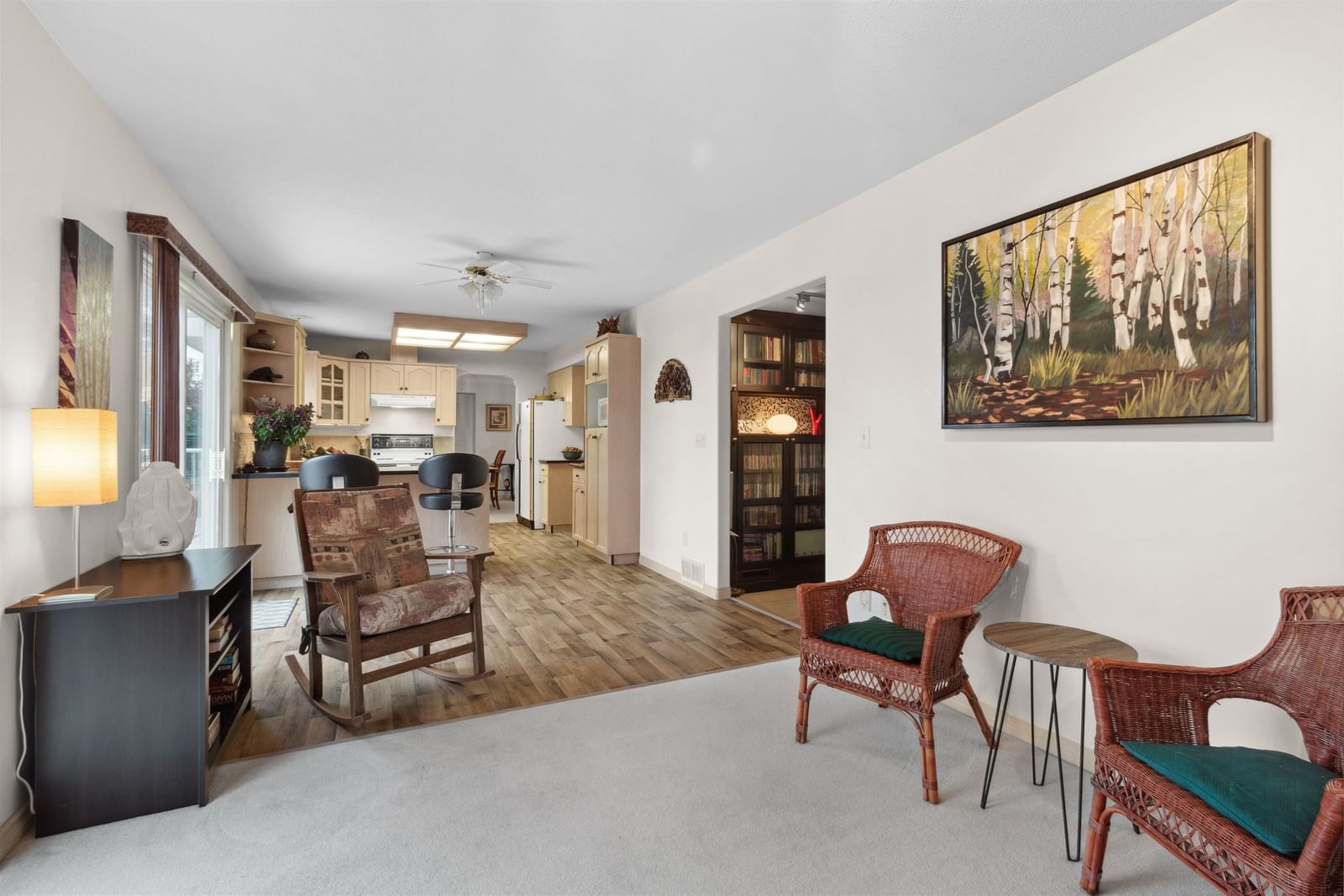 Listing Image 10