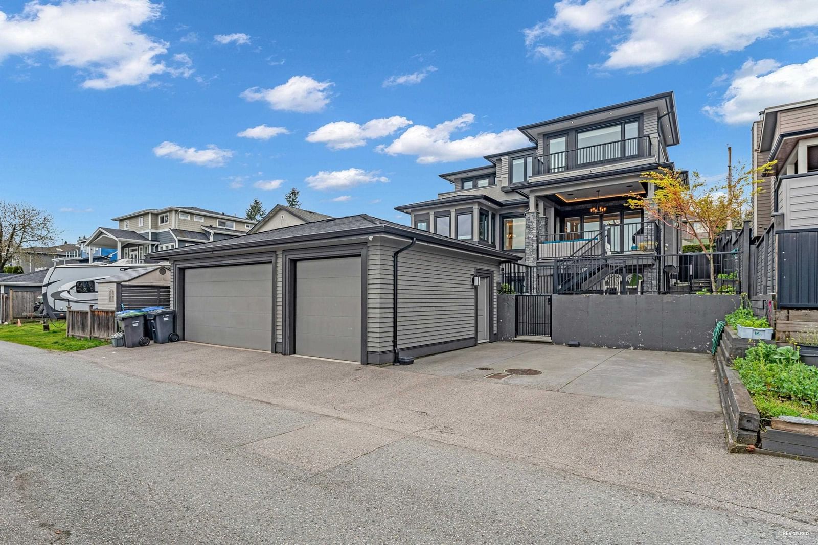 Listing Image 9