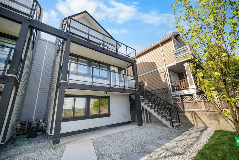 1923 River Drive #1, New Westminster, British Columbia