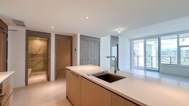8611 Hazelbridge Way #1112, Richmond, British Columbia