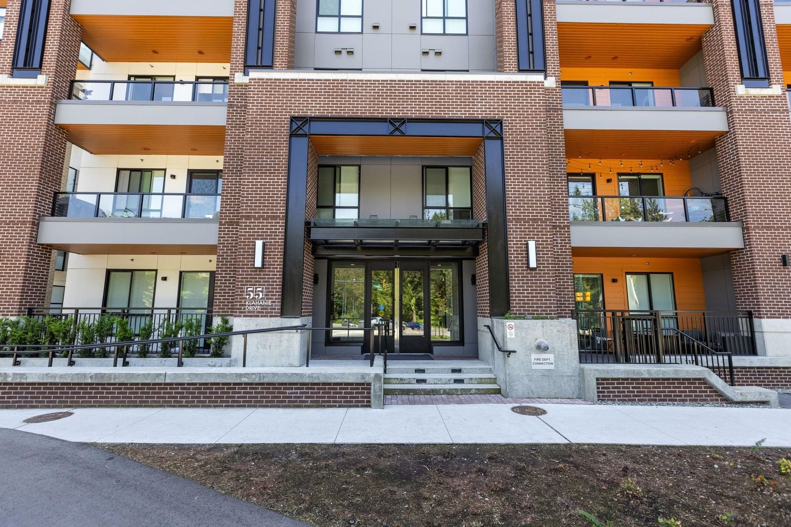 Listing Image 3