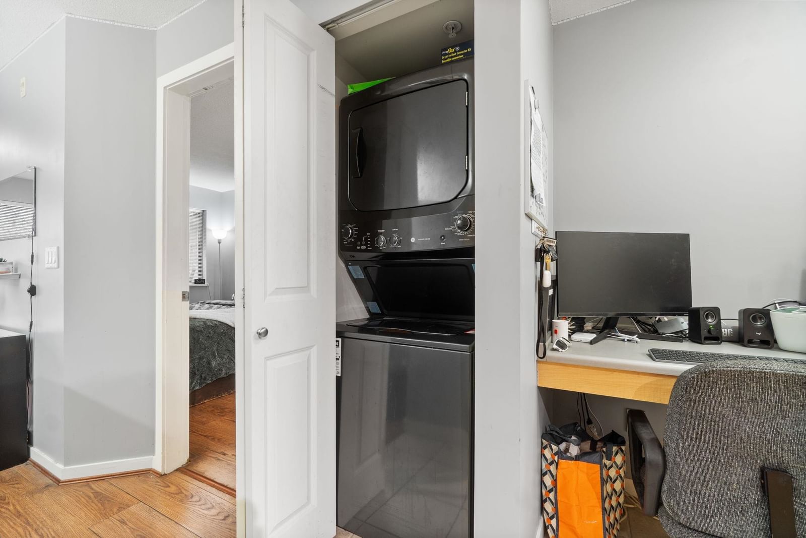 Listing Image 15