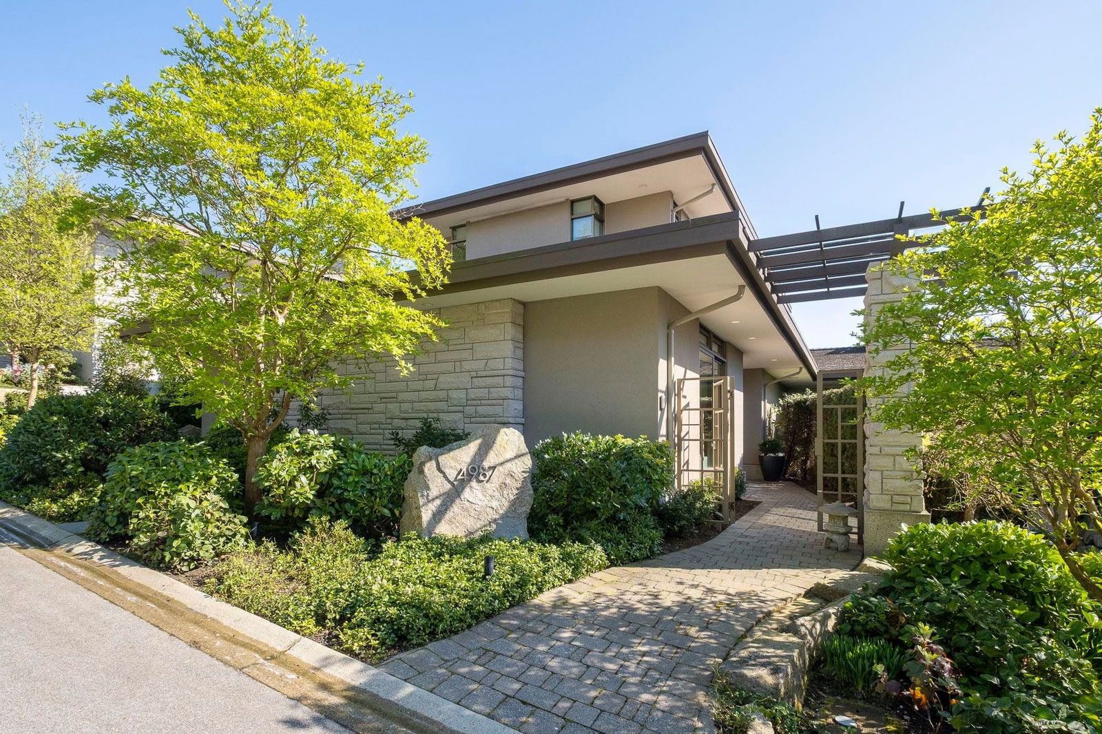 Photo of home at 4987 Meadfeild