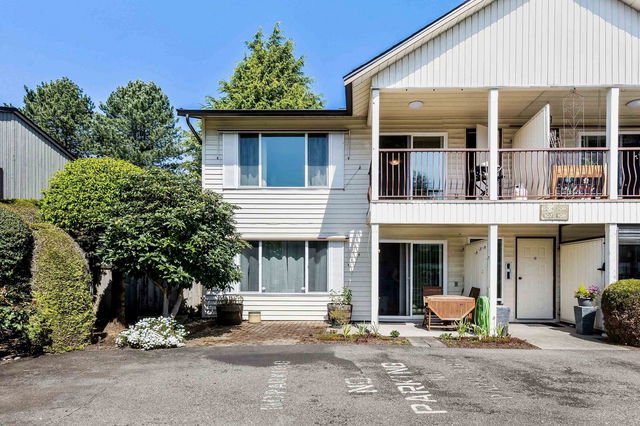 207 - 2853 Bourquin Crescent