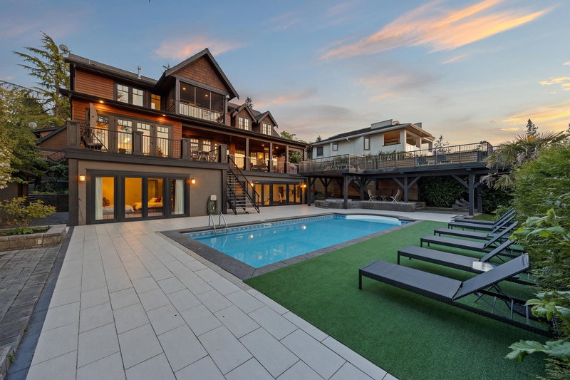 2737 Crescent Drive, Surrey, V4A 3J9 | Image 3