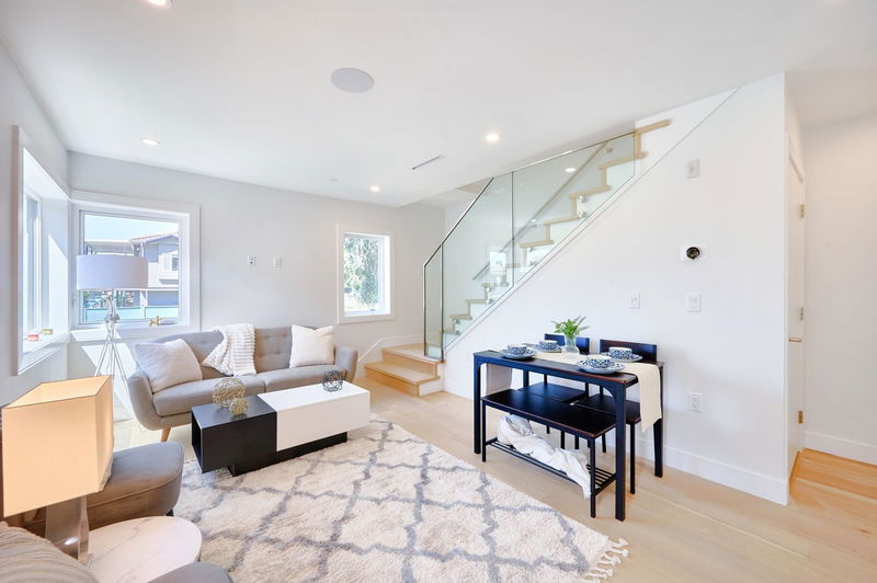 810 51st Avenue E, Vancouver, British Columbia
