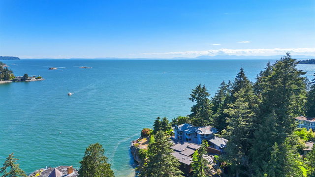 5812 Eagle Island