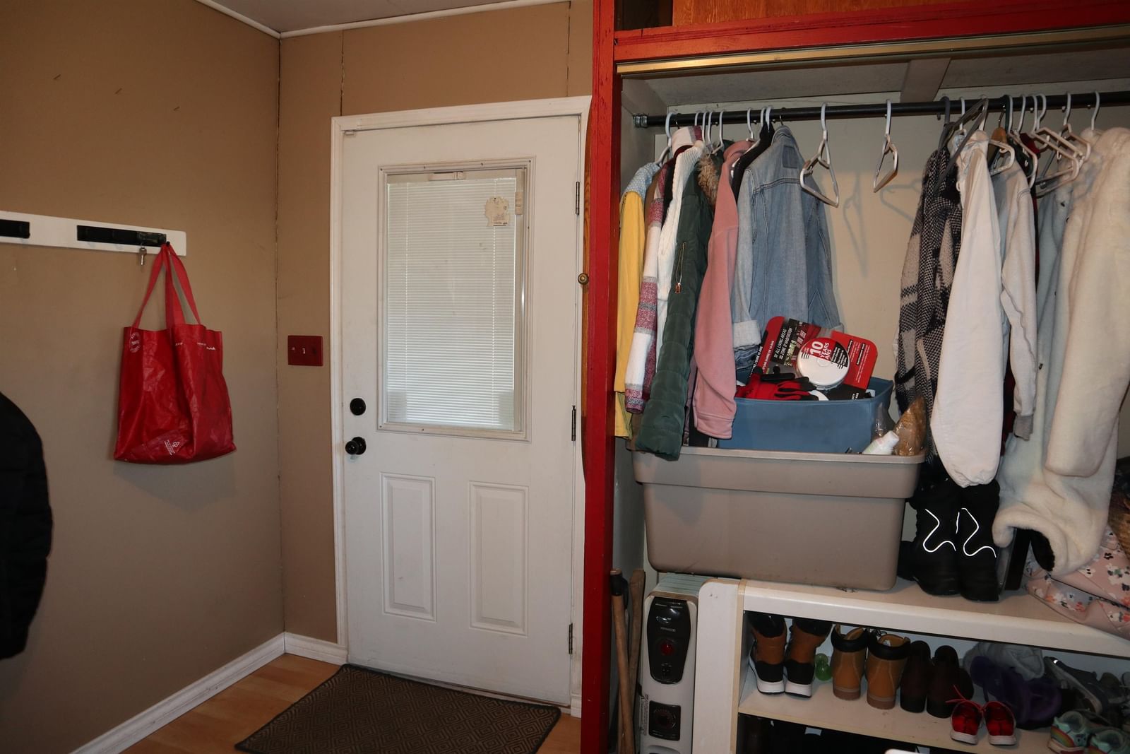 Listing Image 10