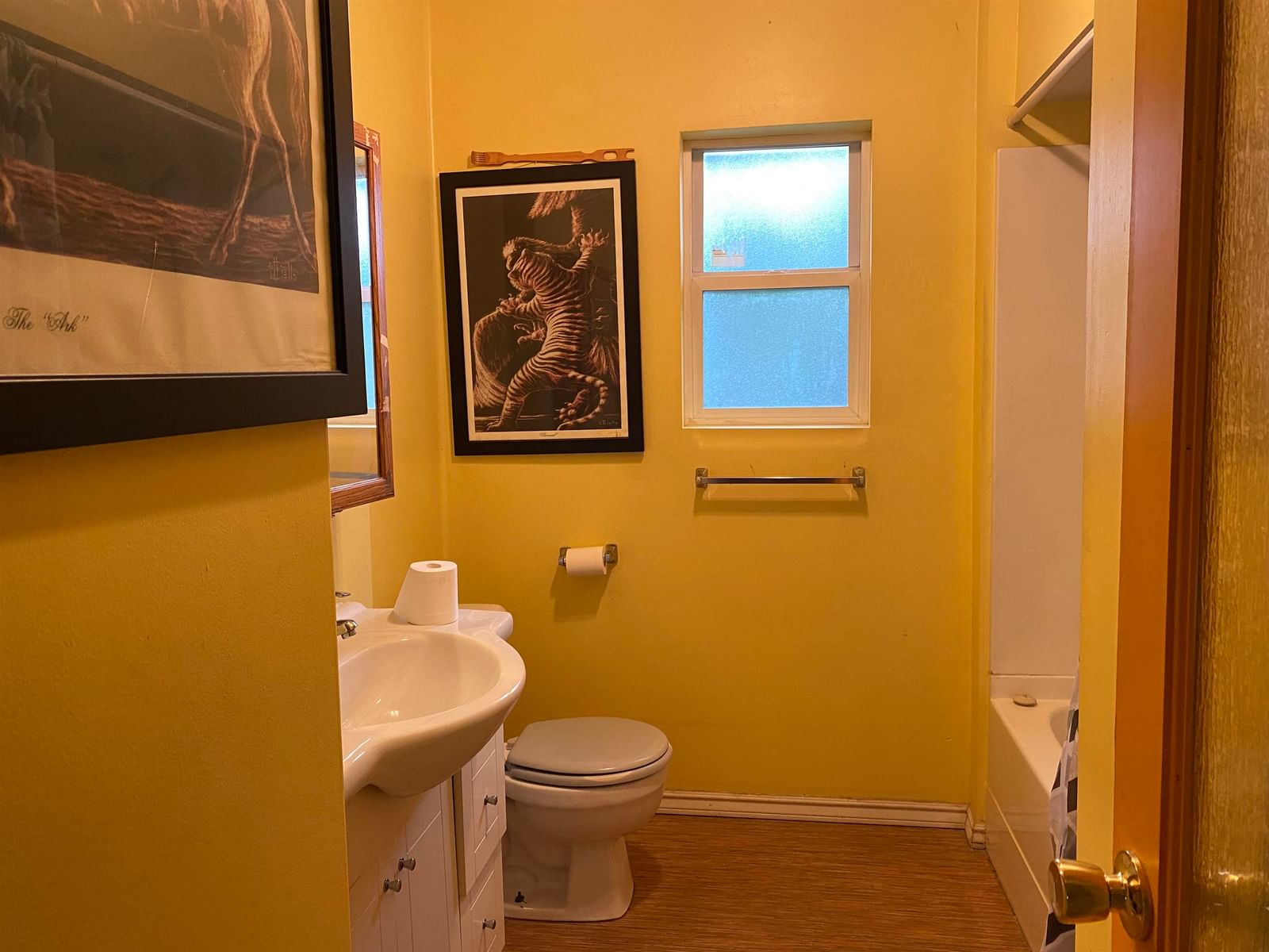 Listing Image 9