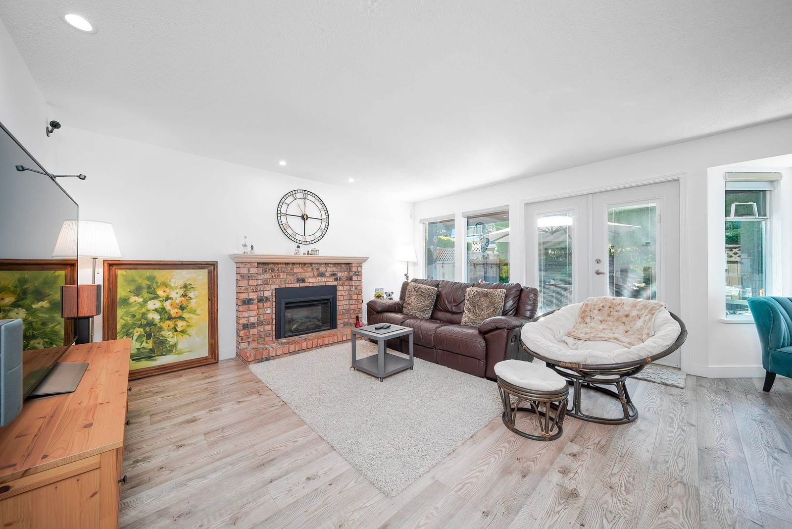 Listing Image 8